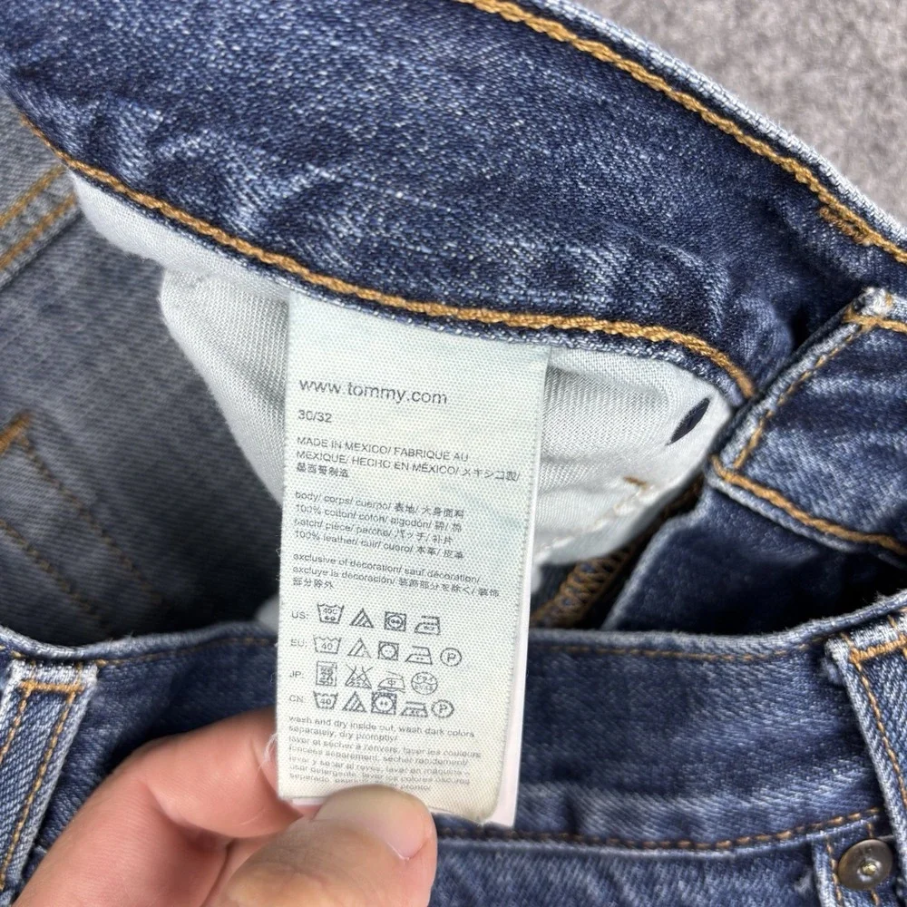 Tommy Hilfiger Jeans Mens 30x32 Straight Leg Dari Wash Blue Denim Casual Classic